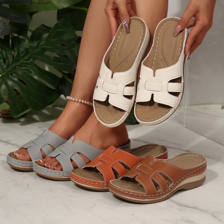 Dame komfortable slippersandaler med anatomisk fodseng og justerbare remme Stilla