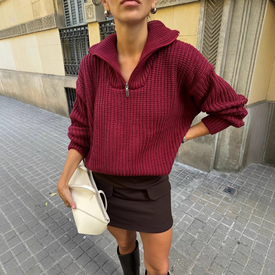 Kvinders stilfulde sweater med høj krave og fuld lynlås Stilla