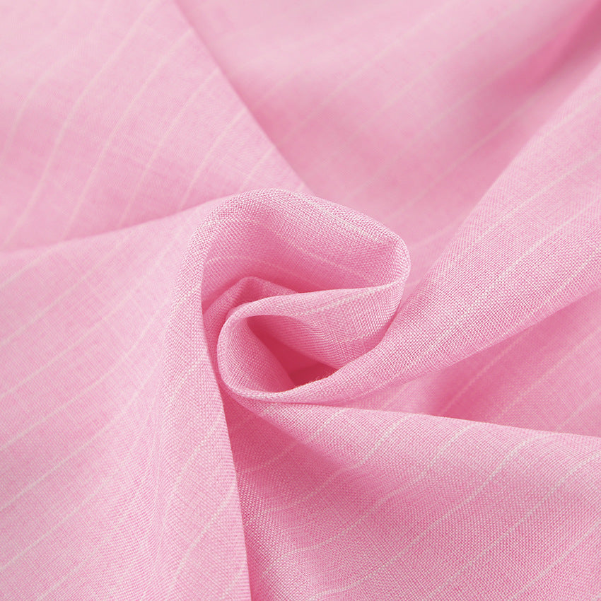 Dame sæt bestående af elegant bluse med puffærmer og korte shorts Stilla