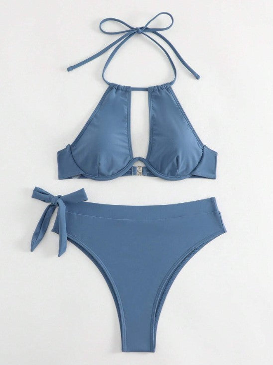 Dame triangle-bikini med moderne neckholder-design og højt skåret trusse Stilla