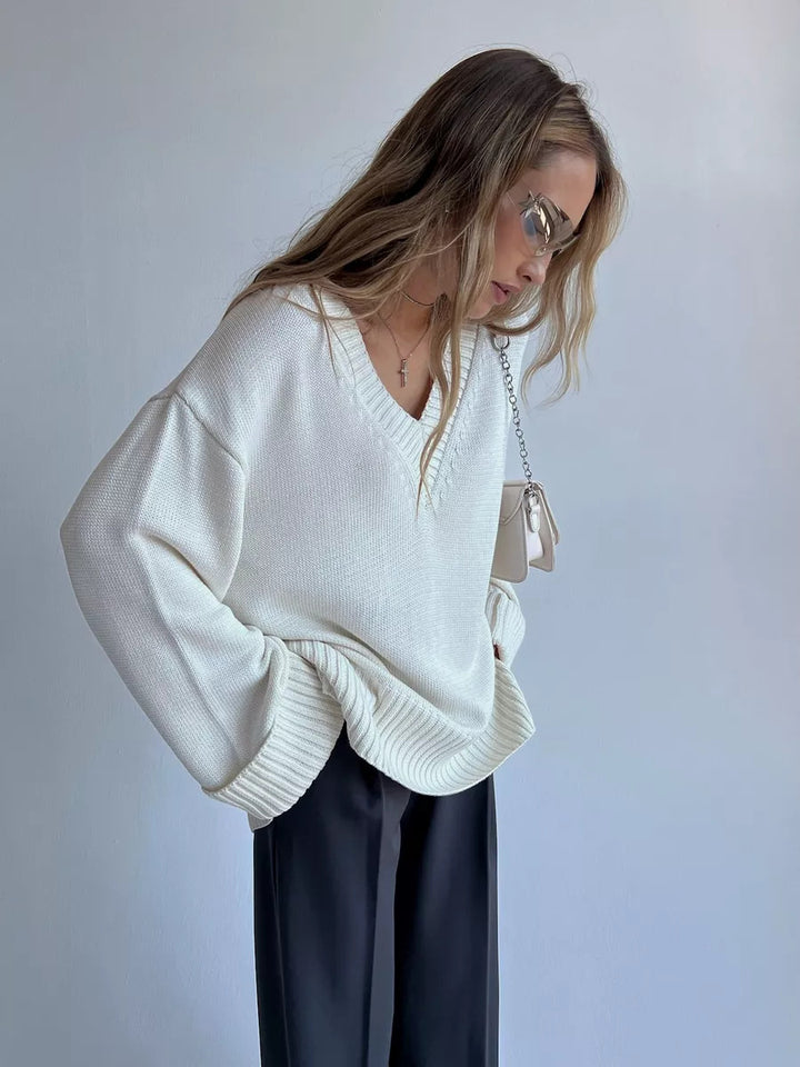 Kvinder luksuriøs V-hals sweater lavet af blødt bomuld Skovae