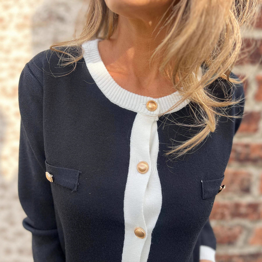 Damer fashionable cardigan med tekstureret design og gyldne knapper Stilla