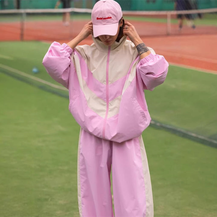 Kvindernes sporty windbreaker sæt med høj krave og trendy farveafstninger Skovae
