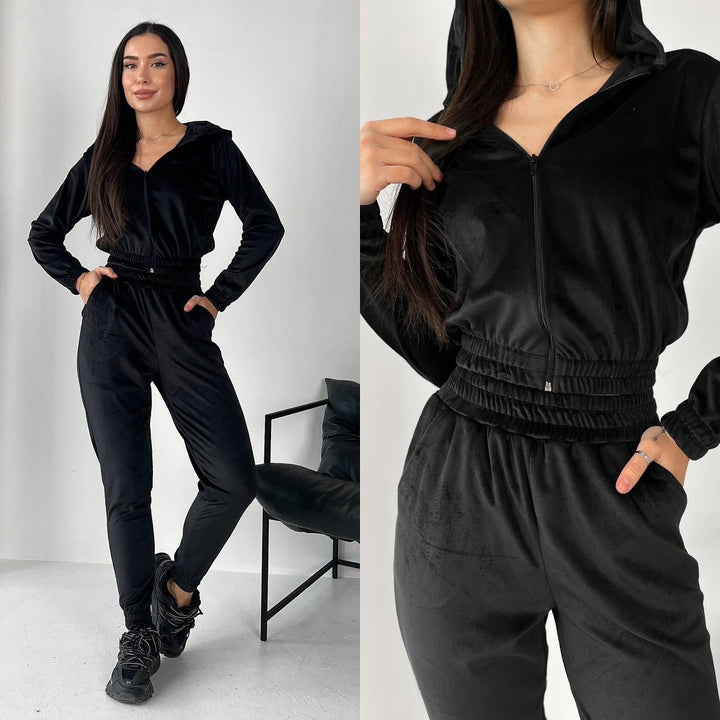 Kvindernes Velour Joggingdragt med Fashionabelt Cropped Design og Praktisk Lynlås Skovae