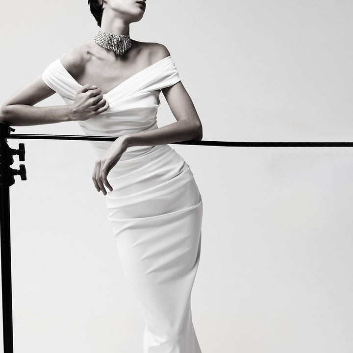 Dame Off-Shoulder Maxikjole med raffineret rynkning og elegant snit Stilla