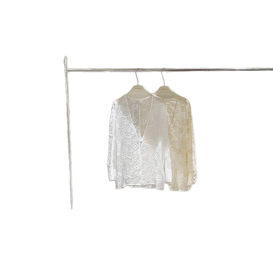 Dame luftig bluse med sart blonde og elegant struktur Stilla