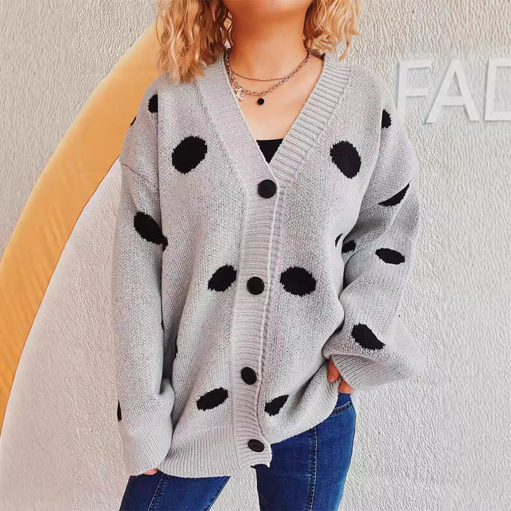 Dame mode strikket cardigan med unikt prikkedesign og behagelig pasform Stilla