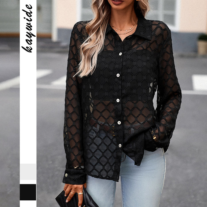 Dame Transparent Bluse med geometrisk mønster og elegante knapdetaljer Stilla