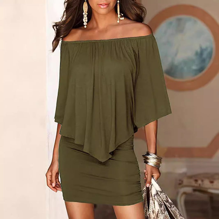 Dame Off-Shoulder Mini Kjole med flydende stof og drapering Stilla