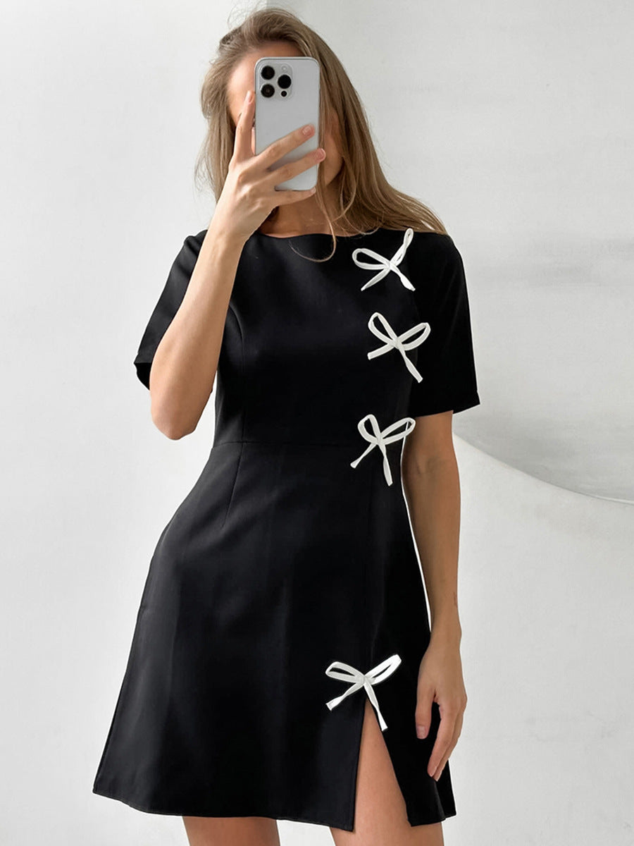 Dame Mini-kjole med dekorative sløjfer og elegant snit Stilla