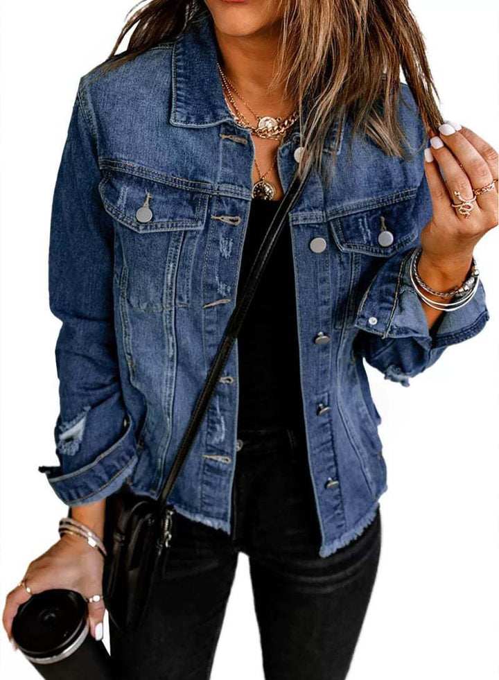 Kvinders afslappede denimjakke med slidte detaljer og klassisk snit Stilla