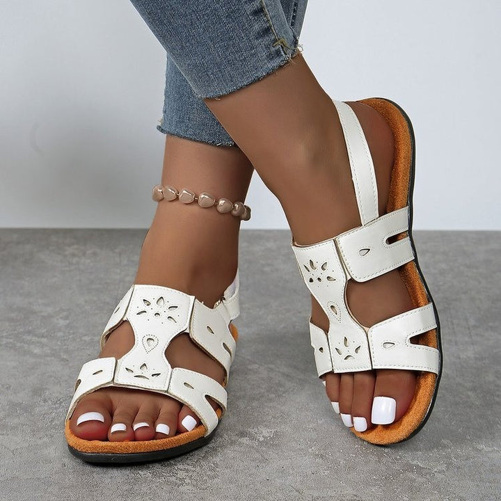 Dame Komfortable Riemchen-sandaler med elegant perforering og justerbar rem Stilla
