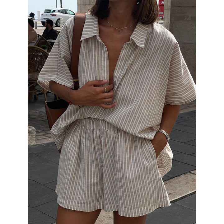 Dame sommerligt fritidsoutfit med stribet design Stilla