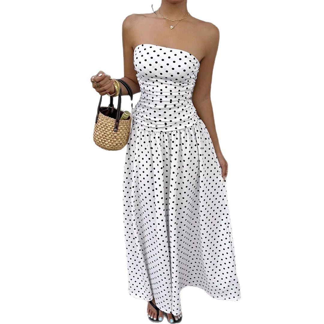 Dame maxikjole med strapless design og prikkemønster Skovae
