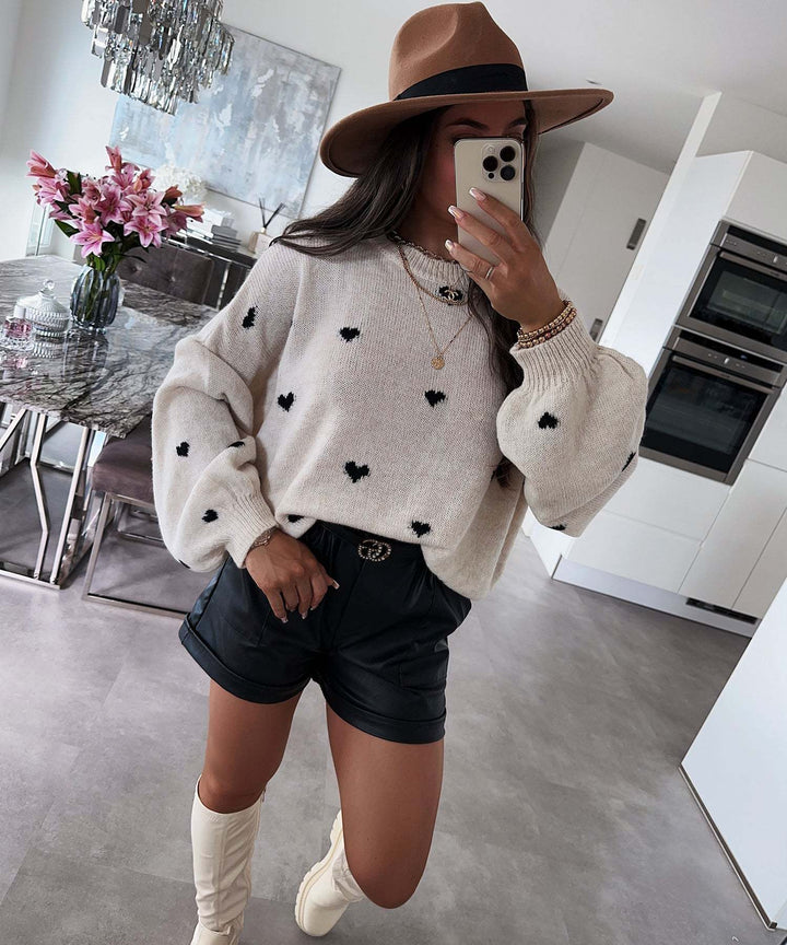 Kvinder hyggelig strik sweater med hjertemotiv og løs pasform Stilla