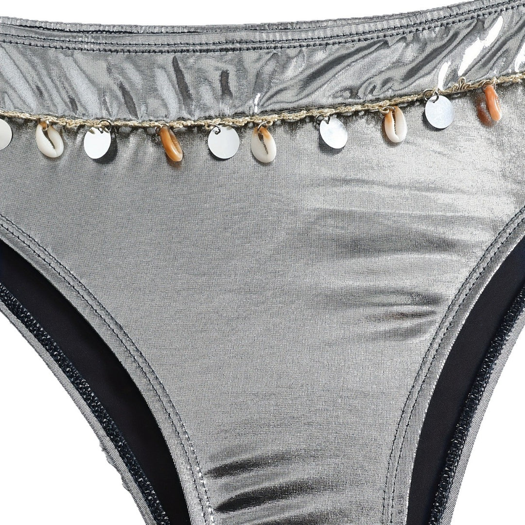 Dame bandeau-bikini med elegant glans-look og fashionable muslingedetaljer Skovae