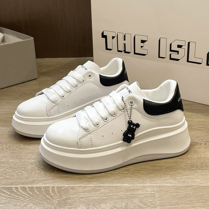 Dame Platform Sneakers med dekorativ bjørn vedhæng og komfortabel fodseng Stilla