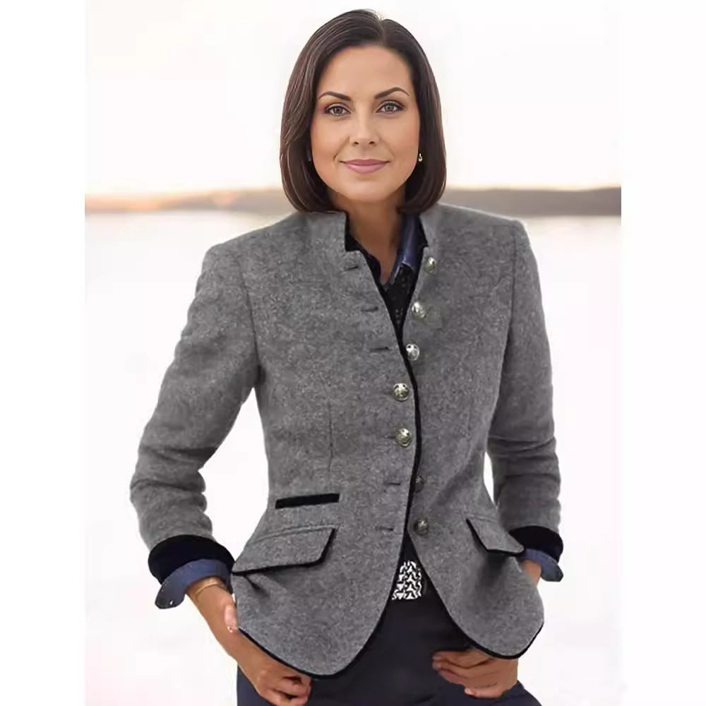 Dame elegant jakke med figursyet snit og moderne knapliste Stilla