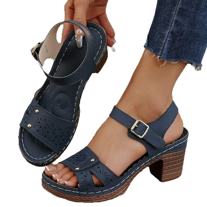 Dame sandaler med elegant spænde og åndbart design Stilla