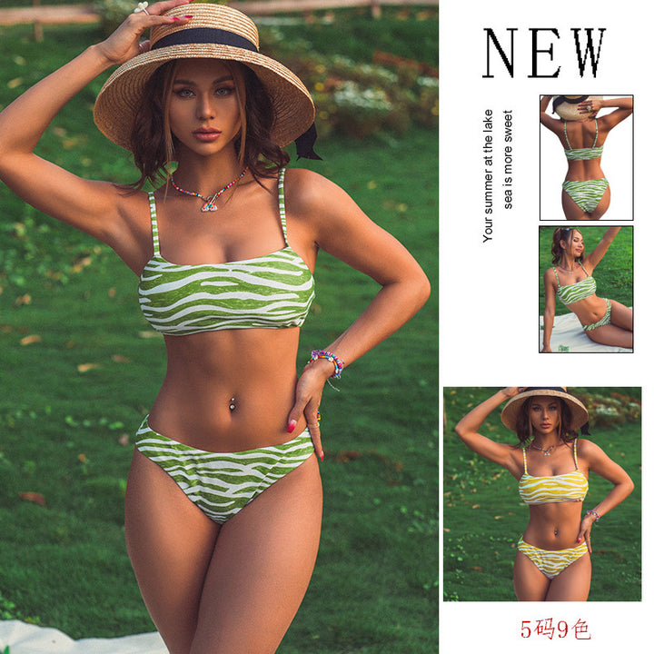 Damer to-delt bikini med trendy zebra-design Skovae