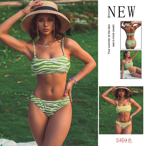 Damer to-delt bikini med trendy zebra-design Skovae