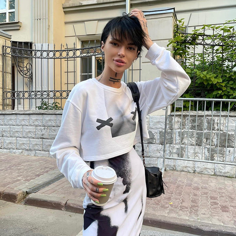 Femme Graphic Crop Sweatshirt med unikt tryk Stilla
