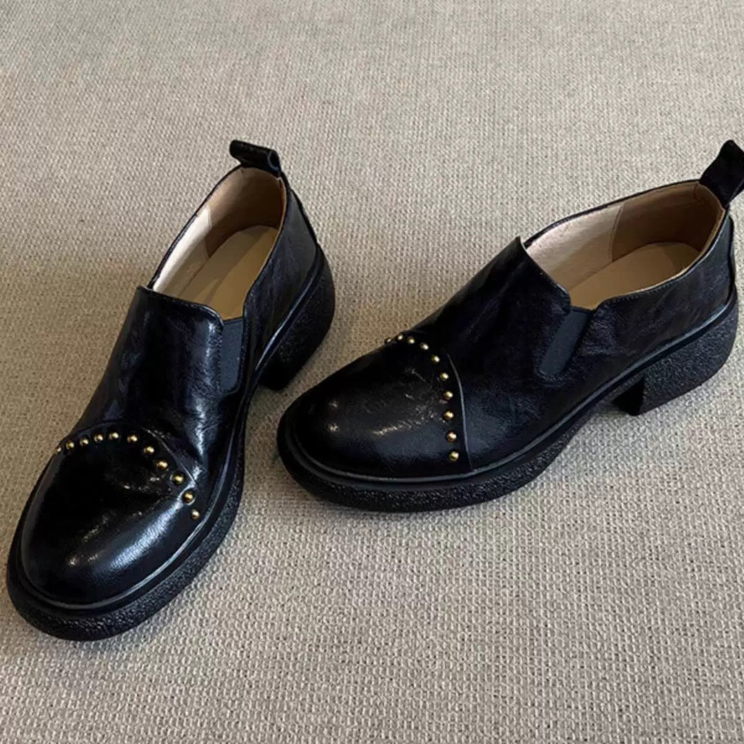Dame Mode Slip-ons med glitrende nitter og komfortabel sål Stilla