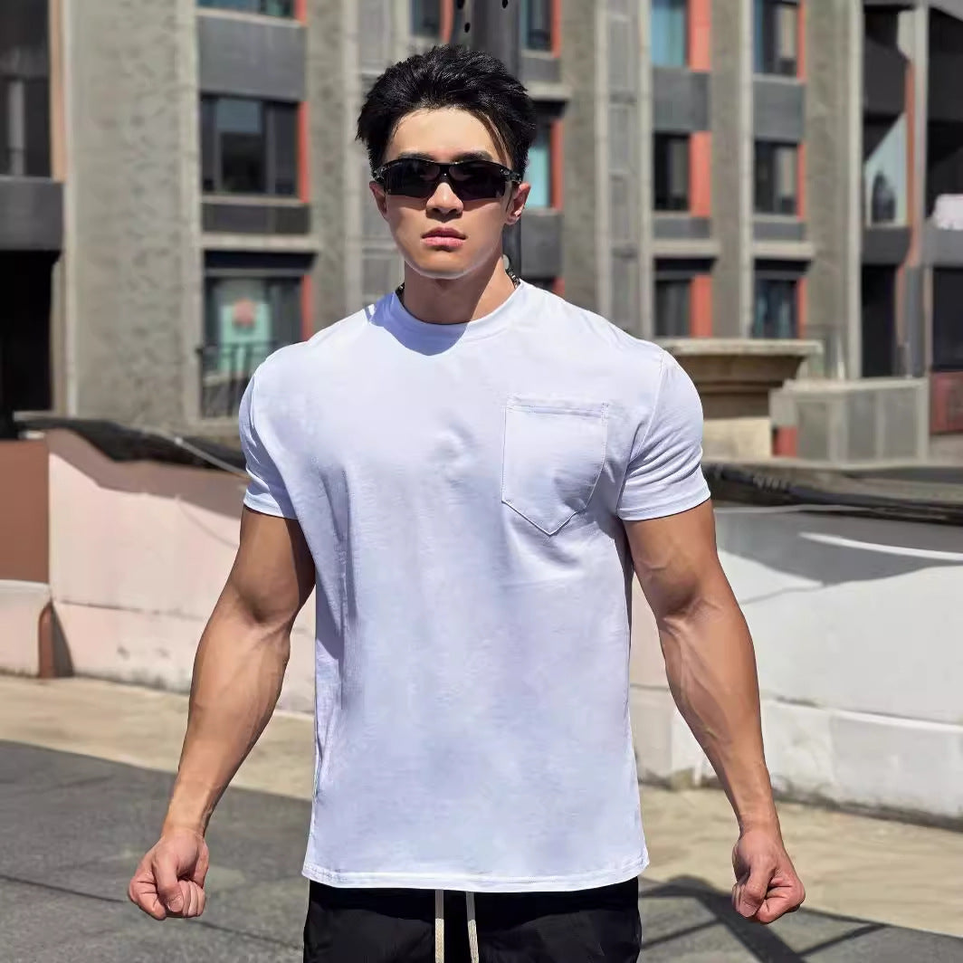 Herrer Fitness T-shirt med praktisk brystlomme-design og afslappet snit Stilla