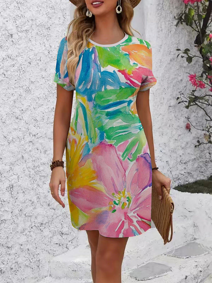 Dame komfortabel fritidskjole med livligt blomsterprint og løs pasform Skovae