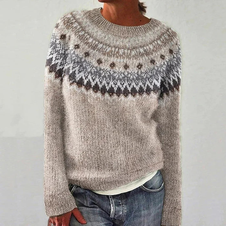 Kvindernes strikkede sweater med levende mønster og behagelig pasform Stilla