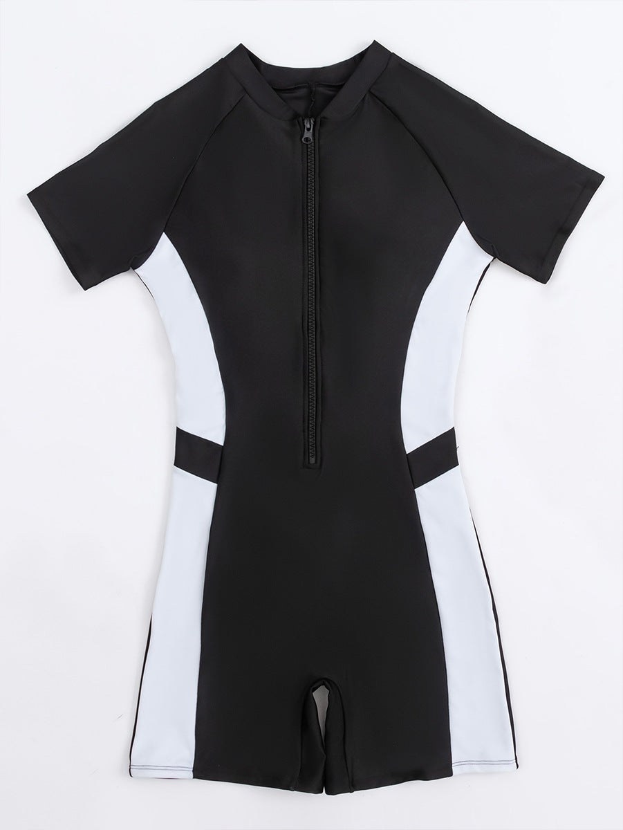 Dame Sporty Kortærmet Badedragt med ergonomisk skæring og lynlås Stilla