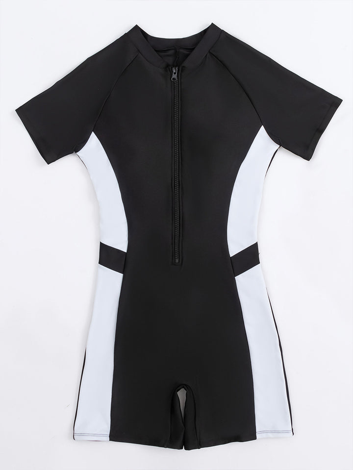 Dame Sporty Kortærmet Badedragt med ergonomisk skæring og lynlås Stilla