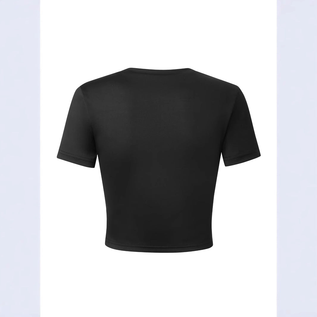 Dame Figursyet Crop-T-shirt med statement tekst Skovae