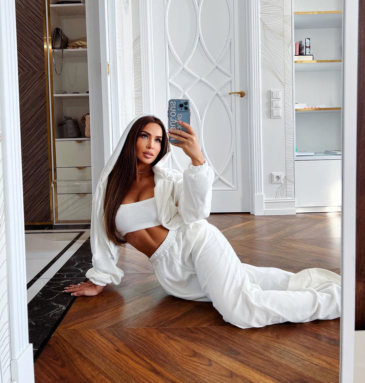 Kvinders sporty lounge sæt med cropped top og bred talje Skovae