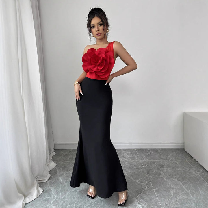 Dame Elegant Maxikjole med voluminøst blomsterskørt og asymmetrisk kant Stilla