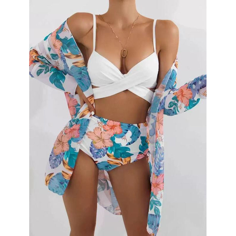 Dame bikini-sæt med højsnittet trusse og blomster kimono Skovae