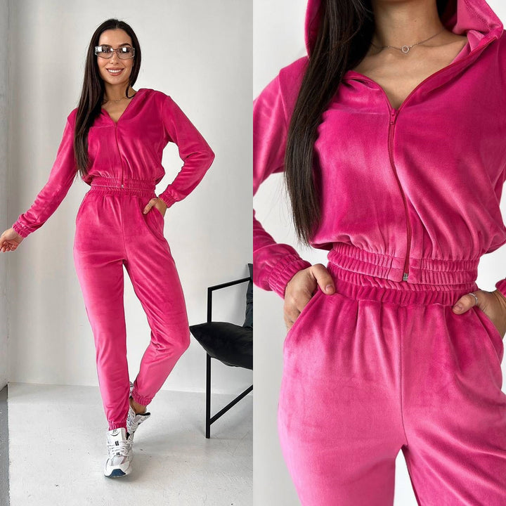 Kvindernes Velour Joggingdragt med Fashionabelt Cropped Design og Praktisk Lynlås Skovae