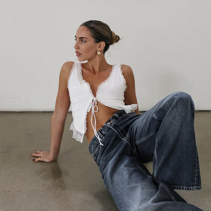 Dame Crop Top med delikat blondekant og bånd Stilla