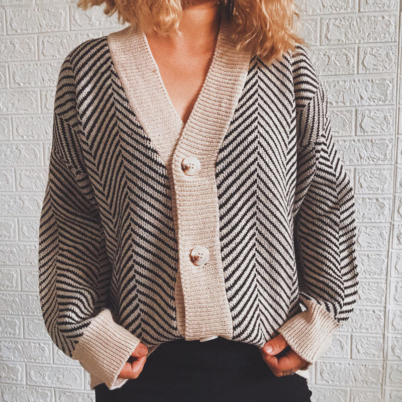 Kvinders cardigan med zigzag mønster og knaplukning Stilla