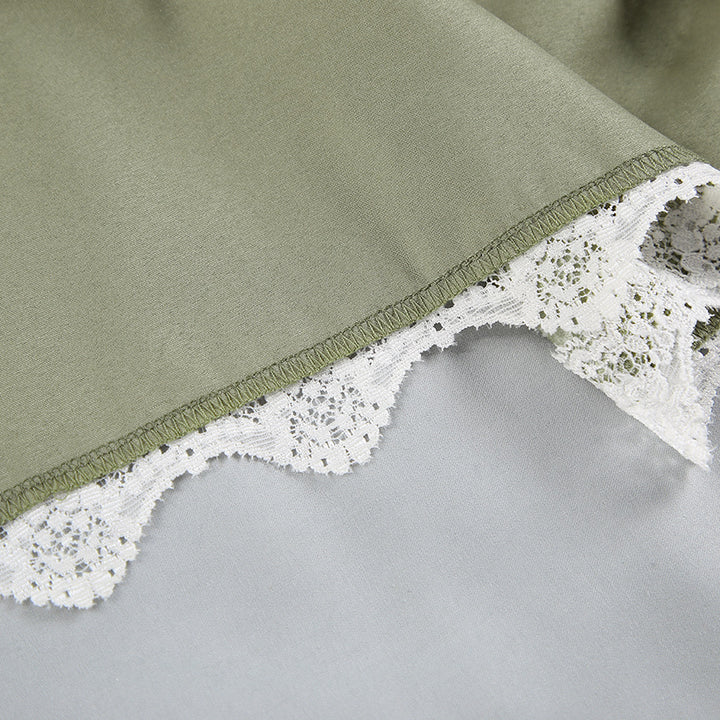 Dame luksuriøs satin morgenkåbe med fine spids detaljer Stilla
