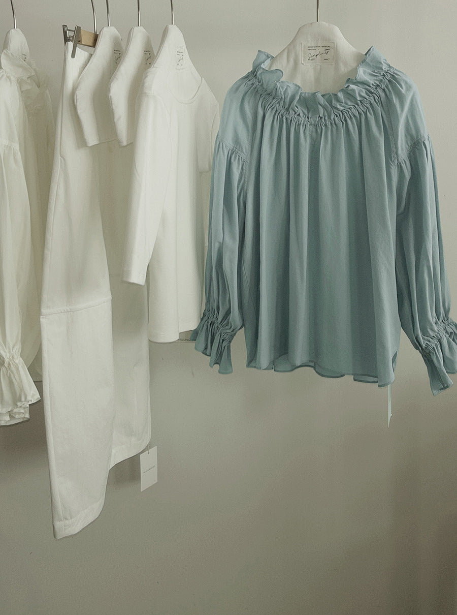 Dame Off-Shoulder Bluse med ruffle detaljer og perfekt pasform Stilla