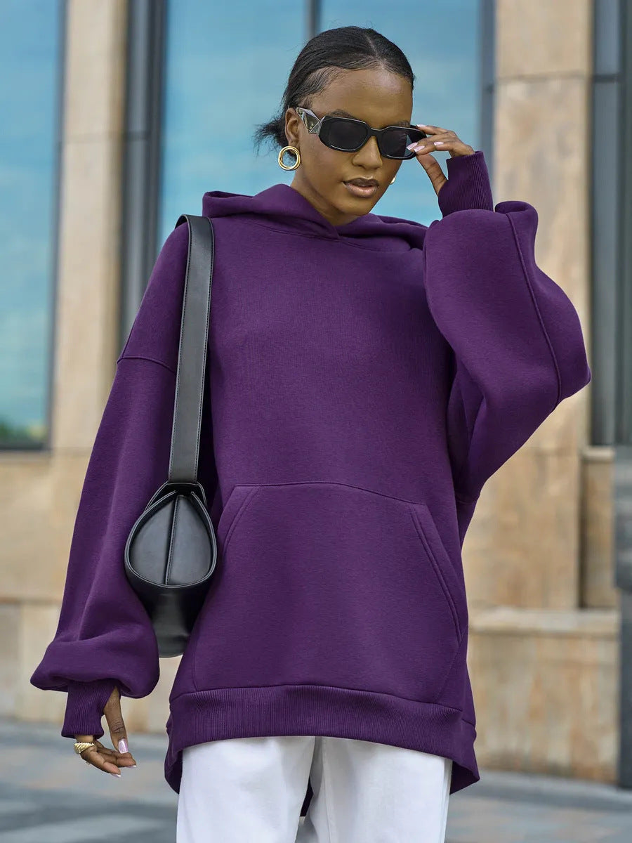 Kvinders oversized hoodie med voluminøse ærmer og integreret kængurulomme Skovae