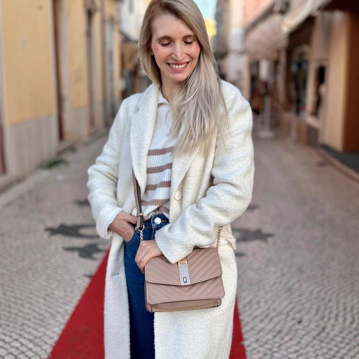 Dame elegant oversized frakke med høje lommer og struktureret materiale Stilla