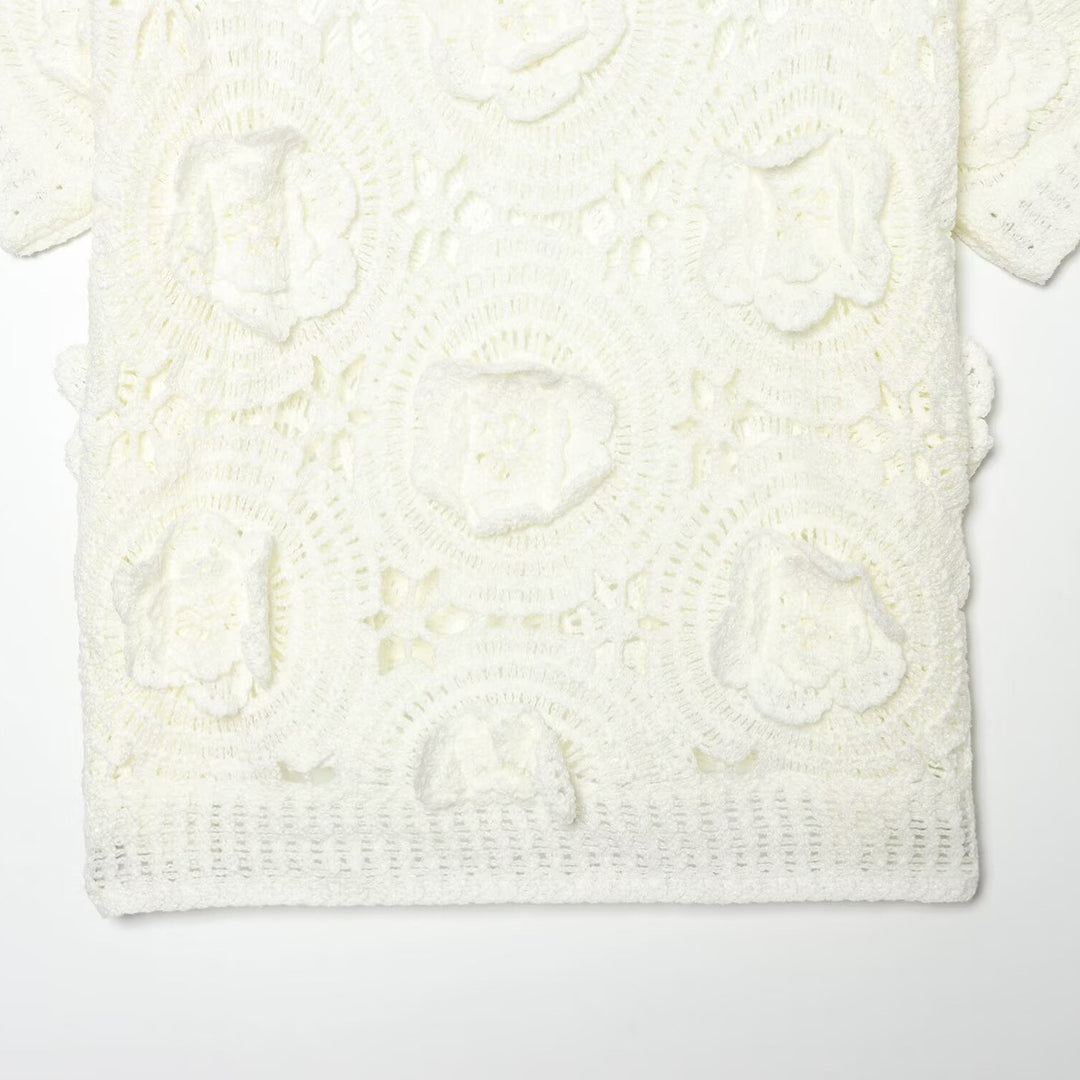 Dame spids T-shirt med luksuriøs blomsterbroderi og dekorative perler Skovae