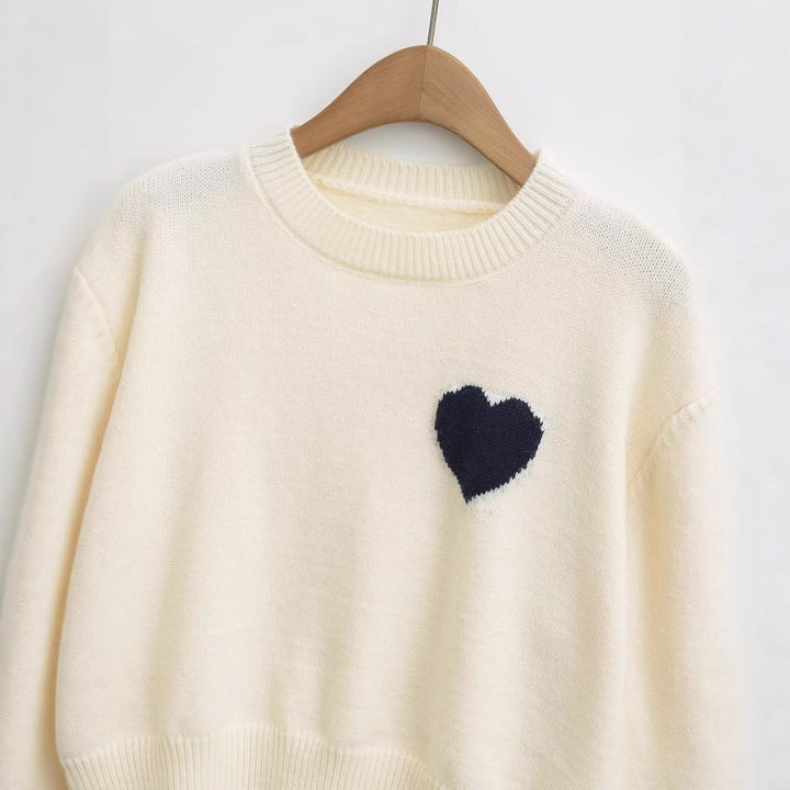 Dame strikpullover med hjerte-applikation Stilla