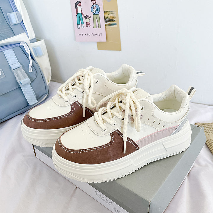 Dame Sportslige Plateau Sneakers med farve akcenter og åndbar overfladestruktur Stilla