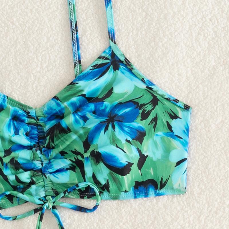 Dame badedragt med raffineret top og shorts Skovae