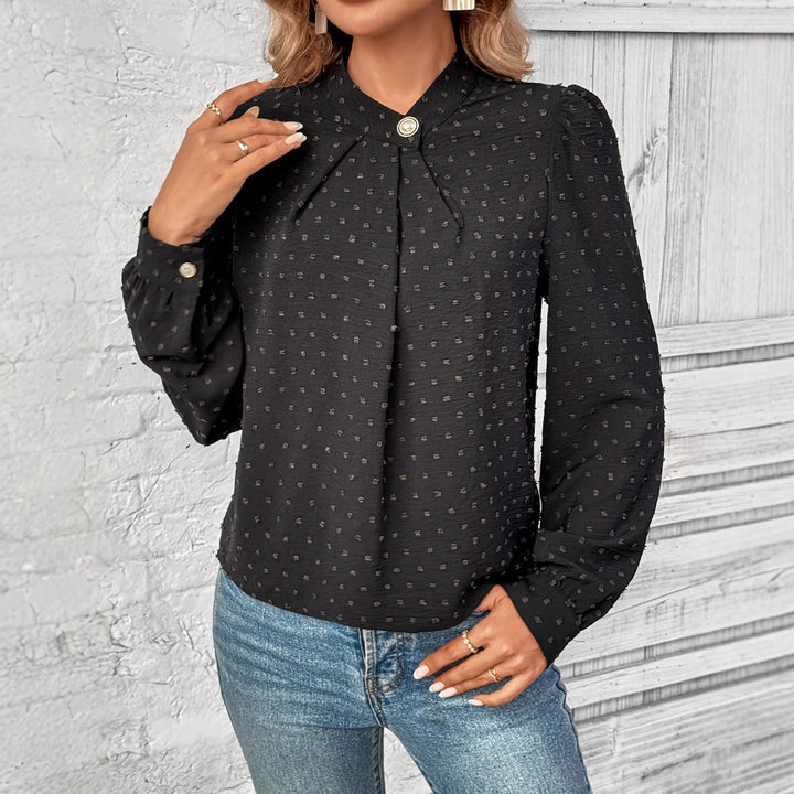 Dame elegant bluse med flæse detaljer og klassisk knapdesign Stilla