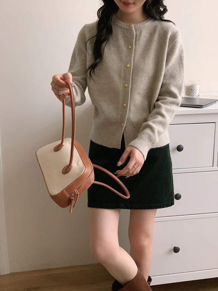 Kvinders cardigan med elegante knapdetaljer og blødt materiale Stilla