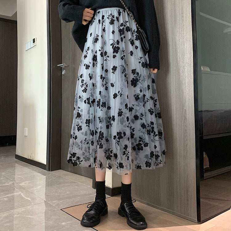 Dame Maxiskirt i gennemsigtigt tyl med blomstrede motiver Stilla